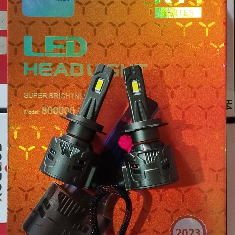 هدلایت کانپکس  R11  پایه H4 با  200 وات واقعی  و گارانتی تعویض و ارسال رایگان